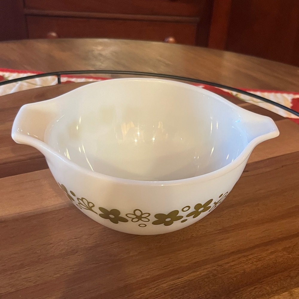 RARE Vintage PYREX Cinderella Spring Blossom Green “Crazy Daisy” 441 Mixing Bowl